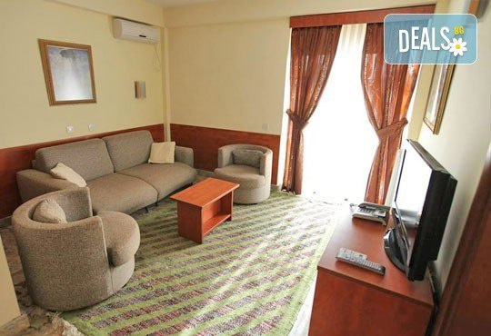 Великден на брега на Охридското езеро: 2 или 3  нощувки със закуски и вечери в хотел Sileks 4*, със собствен транспорт! - Снимка 5